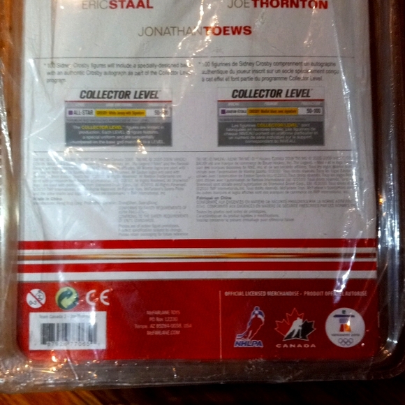 FIGURE Thornton won Stanley cup on Florida last year. Amazing athlet+nice guy - Picture 5 of 7